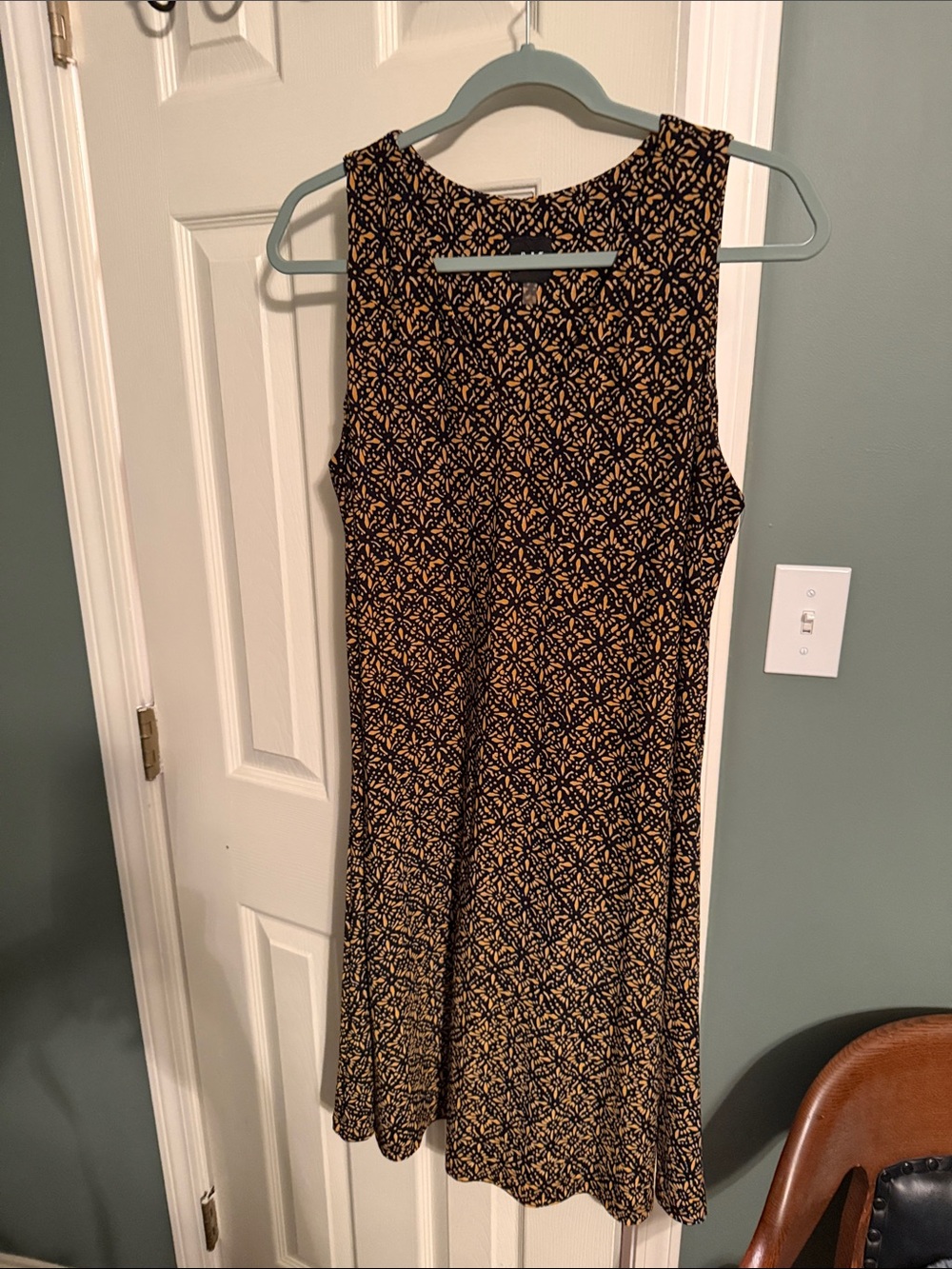 Anne Klein Sleeveless Black and Tan Patterned Dress
